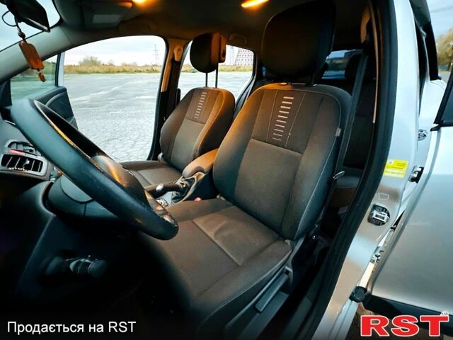 Серый Рено Меган, объемом двигателя 1.5 л и пробегом 345 тыс. км за 6199 $, фото 9 на Automoto.ua