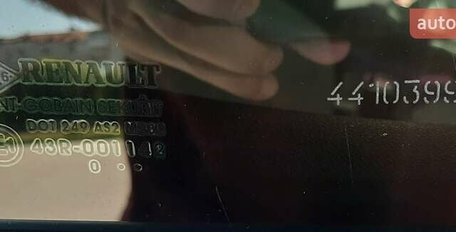 Серый Рено Меган, объемом двигателя 1.5 л и пробегом 350 тыс. км за 6500 $, фото 17 на Automoto.ua