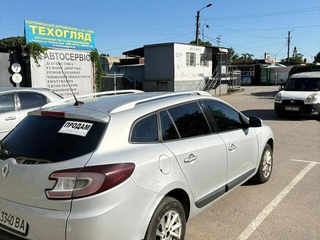 Сірий Рено Меган, об'ємом двигуна 1.46 л та пробігом 400 тис. км за 5300 $, фото 2 на Automoto.ua