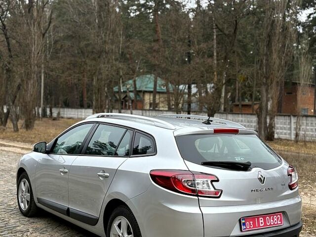 Сірий Рено Меган, об'ємом двигуна 1.6 л та пробігом 239 тис. км за 7399 $, фото 3 на Automoto.ua