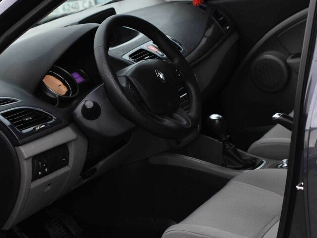 Сірий Рено Меган, об'ємом двигуна 1.5 л та пробігом 248 тис. км за 6799 $, фото 7 на Automoto.ua