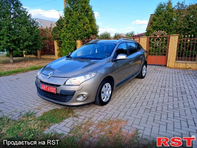 Сірий Рено Меган, об'ємом двигуна 1.6 л та пробігом 236 тис. км за 7300 $, фото 2 на Automoto.ua