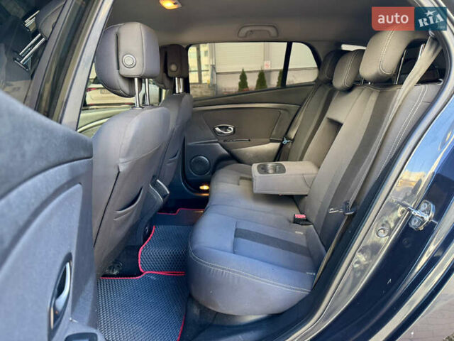 Серый Рено Меган, объемом двигателя 1.46 л и пробегом 223 тыс. км за 6999 $, фото 27 на Automoto.ua