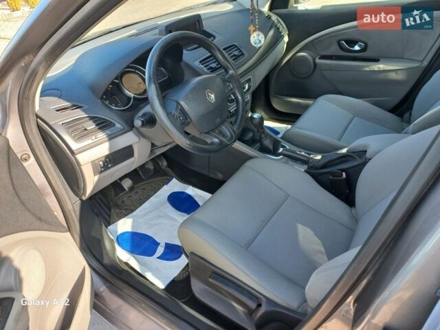 Сірий Рено Меган, об'ємом двигуна 1.5 л та пробігом 270 тис. км за 6199 $, фото 12 на Automoto.ua