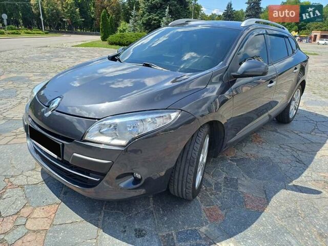 Сірий Рено Меган, об'ємом двигуна 1.5 л та пробігом 273 тис. км за 7800 $, фото 6 на Automoto.ua