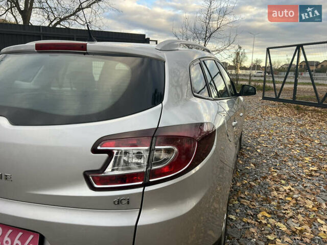 Серый Рено Меган, объемом двигателя 1.5 л и пробегом 225 тыс. км за 7600 $, фото 13 на Automoto.ua