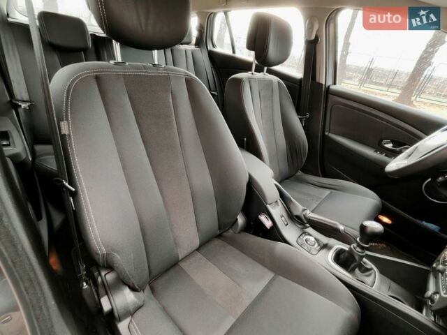 Сірий Рено Меган, об'ємом двигуна 1.5 л та пробігом 242 тис. км за 7700 $, фото 36 на Automoto.ua