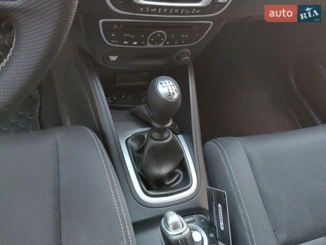 Серый Рено Меган, объемом двигателя 1.6 л и пробегом 195 тыс. км за 6900 $, фото 16 на Automoto.ua