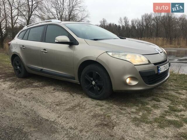 Серый Рено Меган, объемом двигателя 1.46 л и пробегом 400 тыс. км за 6500 $, фото 1 на Automoto.ua