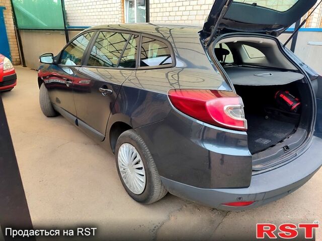 Серый Рено Меган, объемом двигателя 1.5 л и пробегом 270 тыс. км за 7200 $, фото 2 на Automoto.ua