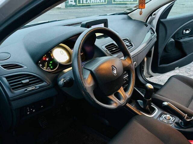 Сірий Рено Меган, об'ємом двигуна 1.5 л та пробігом 345 тис. км за 5999 $, фото 19 на Automoto.ua