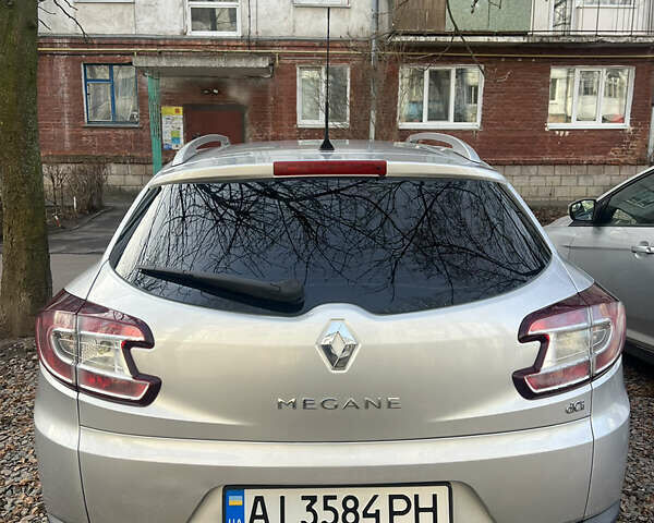 Сірий Рено Меган, об'ємом двигуна 1.46 л та пробігом 340 тис. км за 6100 $, фото 1 на Automoto.ua