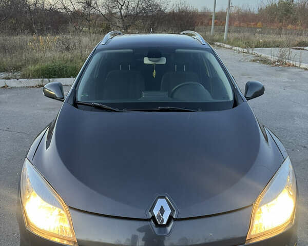 Сірий Рено Меган, об'ємом двигуна 1.46 л та пробігом 260 тис. км за 5900 $, фото 10 на Automoto.ua