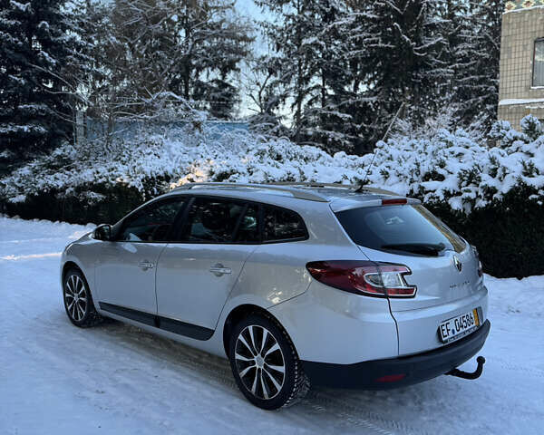 Серый Рено Меган, объемом двигателя 1.6 л и пробегом 199 тыс. км за 7200 $, фото 13 на Automoto.ua