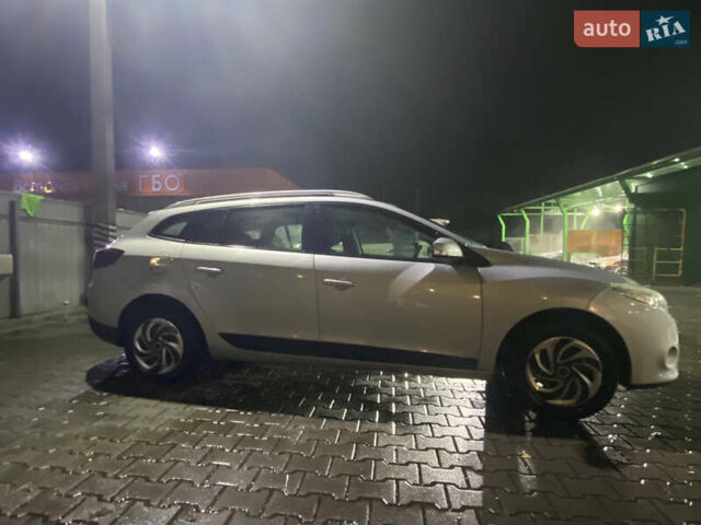 Серый Рено Меган, объемом двигателя 1.46 л и пробегом 269 тыс. км за 7000 $, фото 2 на Automoto.ua