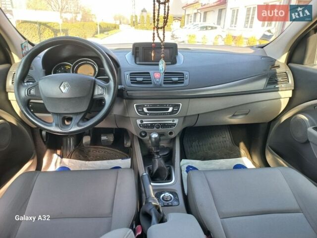 Сірий Рено Меган, об'ємом двигуна 1.5 л та пробігом 270 тис. км за 6199 $, фото 14 на Automoto.ua