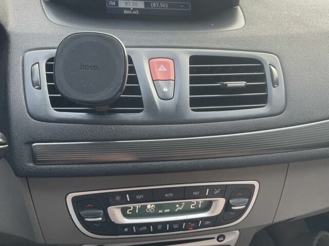 Сірий Рено Меган, об'ємом двигуна 1.5 л та пробігом 327 тис. км за 5800 $, фото 14 на Automoto.ua