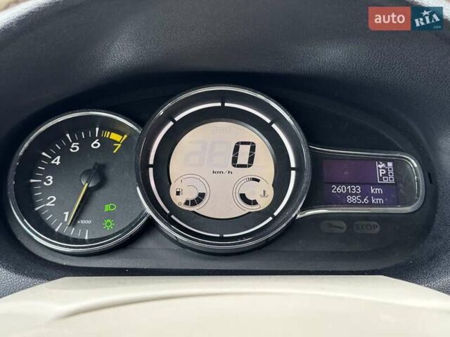 Серый Рено Меган, объемом двигателя 2 л и пробегом 260 тыс. км за 7800 $, фото 21 на Automoto.ua