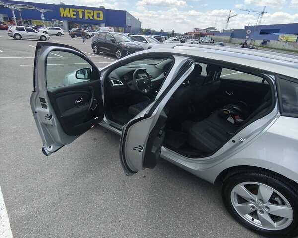 Серый Рено Меган, объемом двигателя 1.46 л и пробегом 298 тыс. км за 6350 $, фото 2 на Automoto.ua