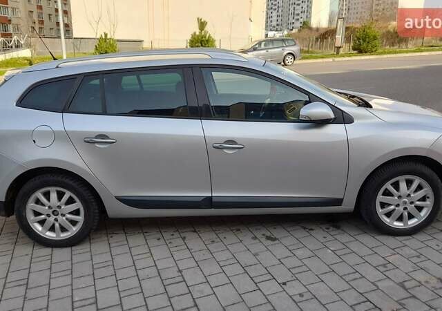 Серый Рено Меган, объемом двигателя 1.5 л и пробегом 223 тыс. км за 6900 $, фото 5 на Automoto.ua