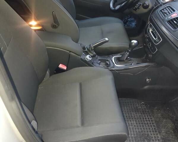 Рено Меган 2010 у Дніпро (Дніпропетровську) на Automoto.ua Сірий Рено Меган, об'ємом двигуна 1.6 л та пробігом 210 тис. км за 7000 $, фото 9 на Automoto.ua