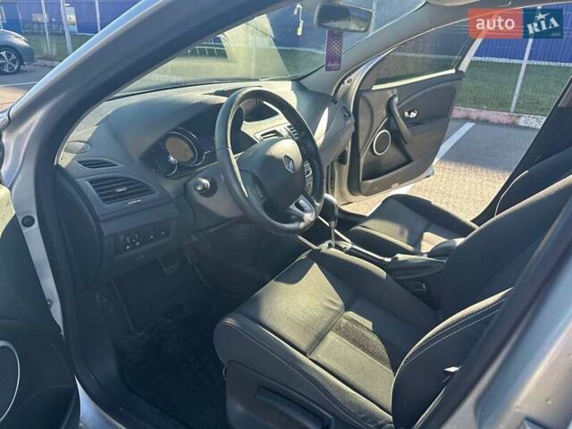 Серый Рено Меган, объемом двигателя 2 л и пробегом 242 тыс. км за 6100 $, фото 9 на Automoto.ua