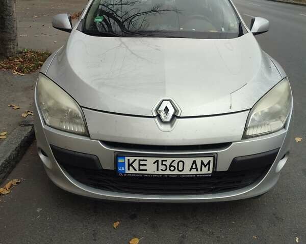 Рено Меган 2010 у Дніпро (Дніпропетровську) на Automoto.ua Сірий Рено Меган, об'ємом двигуна 1.6 л та пробігом 210 тис. км за 7000 $, фото 13 на Automoto.ua