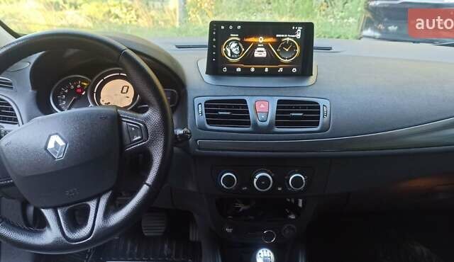 Сірий Рено Меган, об'ємом двигуна 1.6 л та пробігом 205 тис. км за 6900 $, фото 4 на Automoto.ua