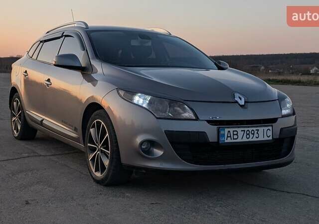 Серый Рено Меган, объемом двигателя 1.46 л и пробегом 300 тыс. км за 6900 $, фото 52 на Automoto.ua