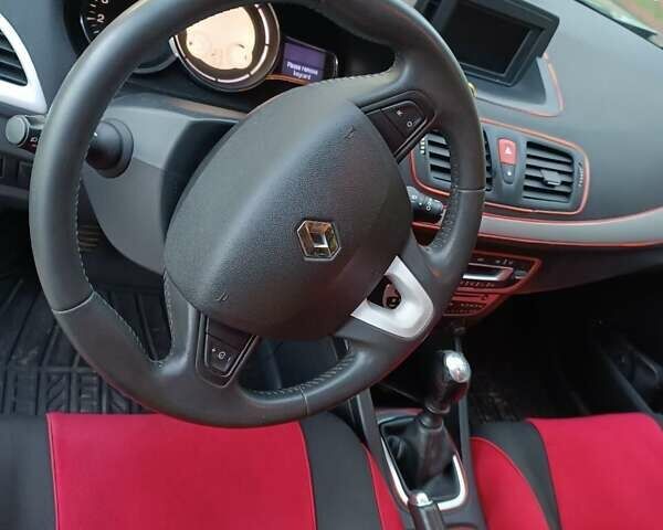 Серый Рено Меган, объемом двигателя 1.46 л и пробегом 267 тыс. км за 6200 $, фото 16 на Automoto.ua