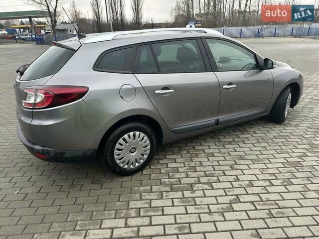 Серый Рено Меган, объемом двигателя 1.6 л и пробегом 134 тыс. км за 6999 $, фото 4 на Automoto.ua