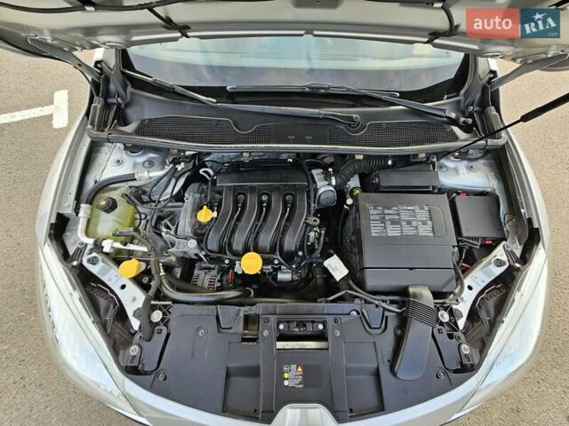 Серый Рено Меган, объемом двигателя 1.6 л и пробегом 195 тыс. км за 7850 $, фото 110 на Automoto.ua