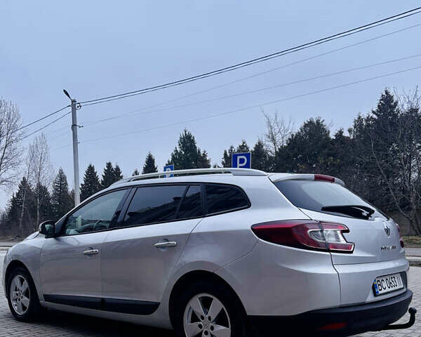 Сірий Рено Меган, об'ємом двигуна 1.46 л та пробігом 224 тис. км за 6700 $, фото 6 на Automoto.ua
