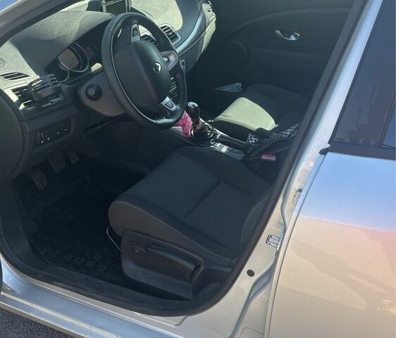 Сірий Рено Меган, об'ємом двигуна 1.5 л та пробігом 250 тис. км за 6100 $, фото 3 на Automoto.ua