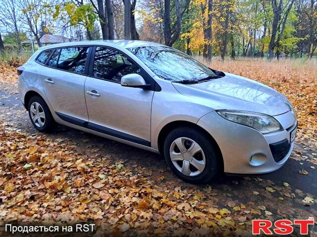 Серый Рено Меган, объемом двигателя 1.5 л и пробегом 200 тыс. км за 6999 $, фото 3 на Automoto.ua