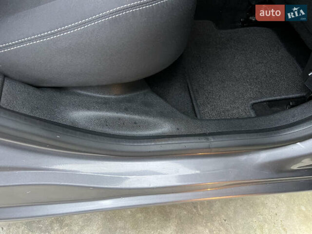 Серый Рено Меган, объемом двигателя 1.6 л и пробегом 182 тыс. км за 7800 $, фото 70 на Automoto.ua