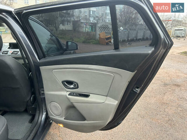 Серый Рено Меган, объемом двигателя 1.46 л и пробегом 285 тыс. км за 5700 $, фото 22 на Automoto.ua