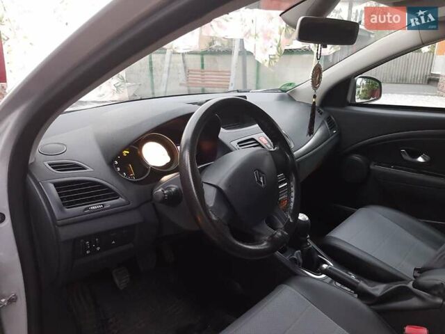Сірий Рено Меган, об'ємом двигуна 1.5 л та пробігом 213 тис. км за 7200 $, фото 9 на Automoto.ua