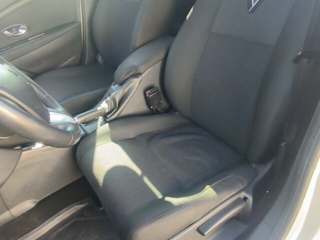 Серый Рено Меган, объемом двигателя 1.5 л и пробегом 390 тыс. км за 5100 $, фото 5 на Automoto.ua