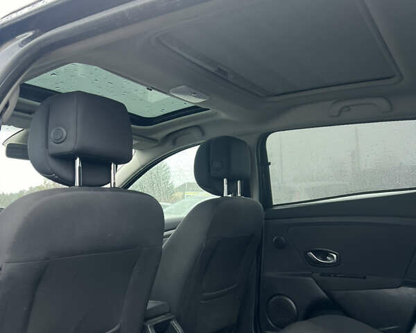 Серый Рено Меган, объемом двигателя 1.6 л и пробегом 223 тыс. км за 6150 $, фото 7 на Automoto.ua