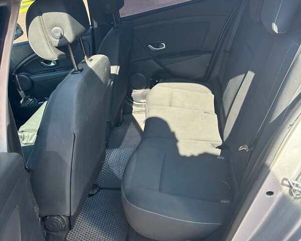 Серый Рено Меган, объемом двигателя 1.46 л и пробегом 330 тыс. км за 5300 $, фото 20 на Automoto.ua