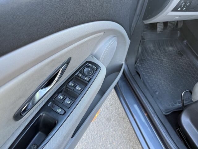 Сірий Рено Меган, об'ємом двигуна 1.5 л та пробігом 315 тис. км за 6500 $, фото 17 на Automoto.ua