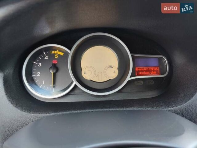 Серый Рено Меган, объемом двигателя 1.5 л и пробегом 238 тыс. км за 7000 $, фото 20 на Automoto.ua