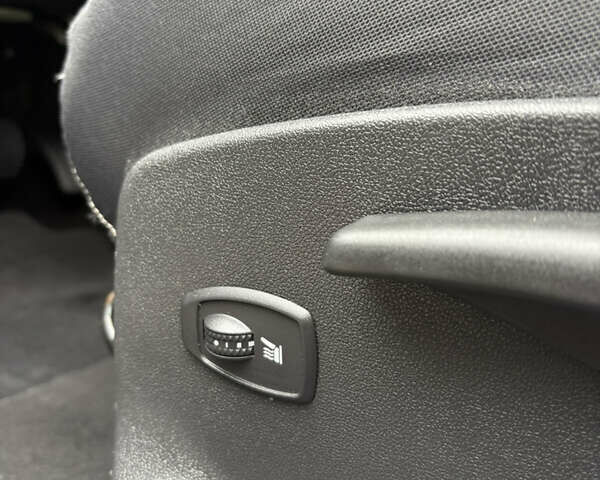 Сірий Рено Меган, об'ємом двигуна 1.6 л та пробігом 227 тис. км за 7300 $, фото 18 на Automoto.ua