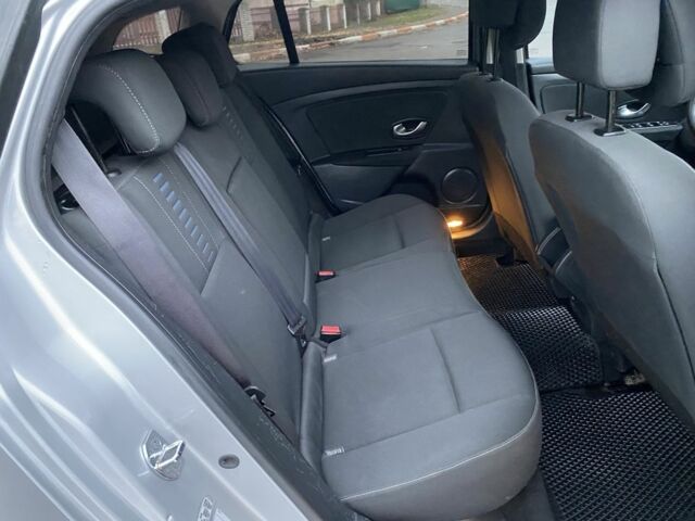 Серый Рено Меган, объемом двигателя 1.5 л и пробегом 306 тыс. км за 6300 $, фото 17 на Automoto.ua