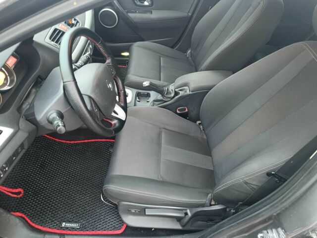 Сірий Рено Меган, об'ємом двигуна 1.5 л та пробігом 344 тис. км за 5000 $, фото 16 на Automoto.ua