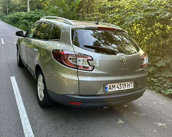 Серый Рено Меган, объемом двигателя 1.5 л и пробегом 250 тыс. км за 6500 $, фото 4 на Automoto.ua