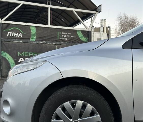 Сірий Рено Меган, об'ємом двигуна 1.5 л та пробігом 250 тис. км за 6999 $, фото 6 на Automoto.ua