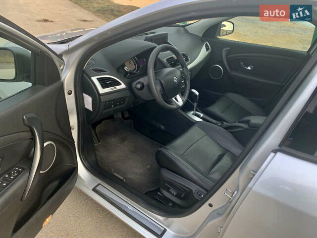 Серый Рено Меган, объемом двигателя 1.46 л и пробегом 242 тыс. км за 7990 $, фото 14 на Automoto.ua