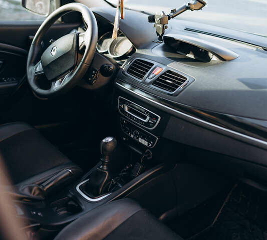 Серый Рено Меган, объемом двигателя 1.46 л и пробегом 288 тыс. км за 6550 $, фото 19 на Automoto.ua